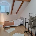 Kathryn Apartman *